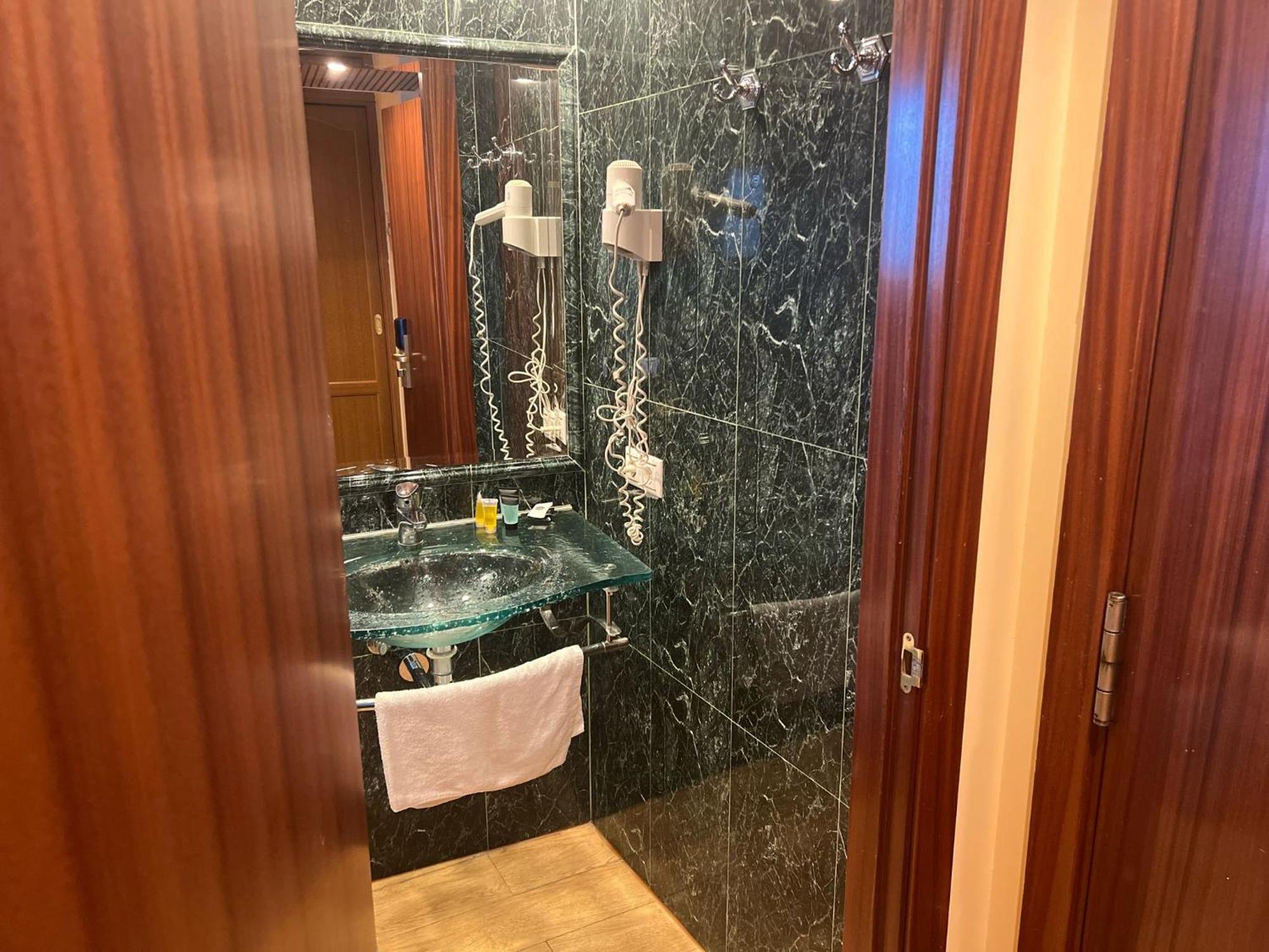 Hotel Portofino By Insidehome Empuriabrava Esterno foto